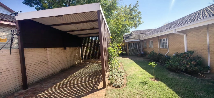 5 Bedroom Property for Sale in Parys Free State